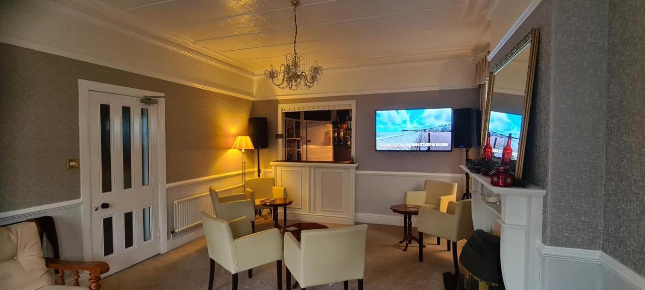 Sunnycroft Private Hotel لاندودنو المظهر الخارجي الصورة